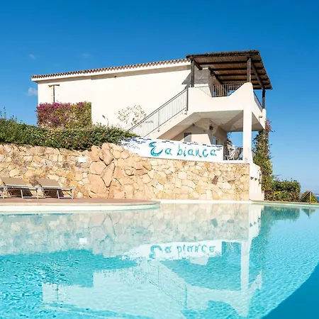 Chic Ea Bianca 1 Bed Sleeps 4 דירה